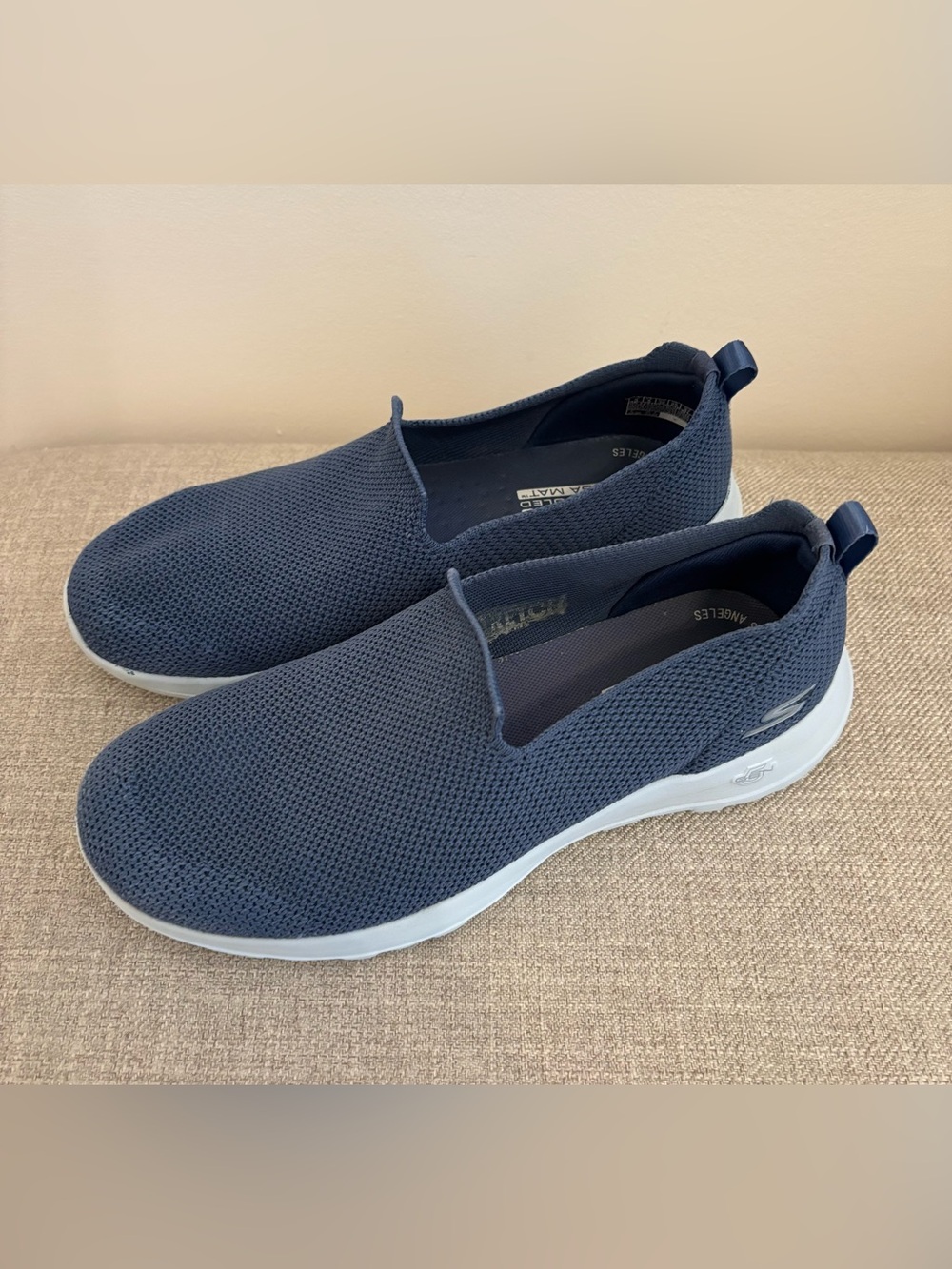 Skechers GOwalk Slip On Sneakers Breathable Mesh Upper Women’s 8 Blue